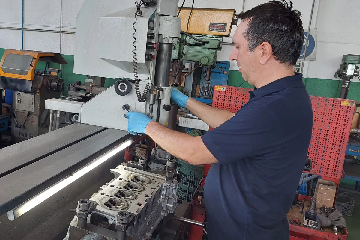 Officina rettifica motori Del Frate Motori - lavorazione di precisione con garanzia 24 mesi